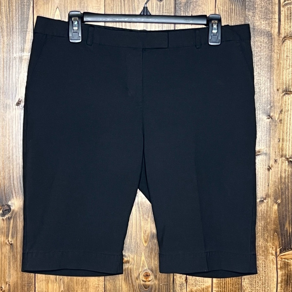 Old Navy Midrise Black Shorts Women’s Size 10